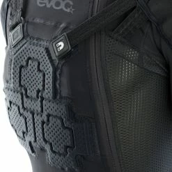 Evoc Protector Jacket Black -Endura Verkaufsladen 4250450723813 protector jacket pro s black d4