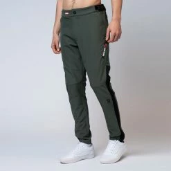 Nineyard CORE. Tech Riding Pants Olive -Endura Verkaufsladen dsc0973