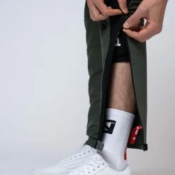 Nineyard CORE. Tech Riding Pants Olive -Endura Verkaufsladen dsc0994