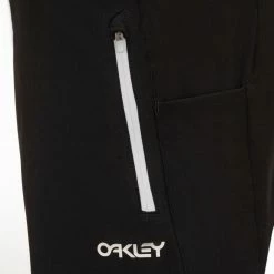 Oakley Reduct Berm Short Blackout -Endura Verkaufsladen foa403126 02e 5